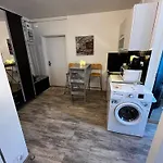 Cozy 1-Bdroom Apartment In The Centre, Free Parking