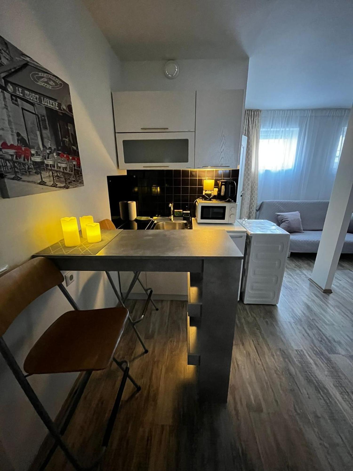 Apartment Cozy 1-bdroom In The Centre, Free Parking *